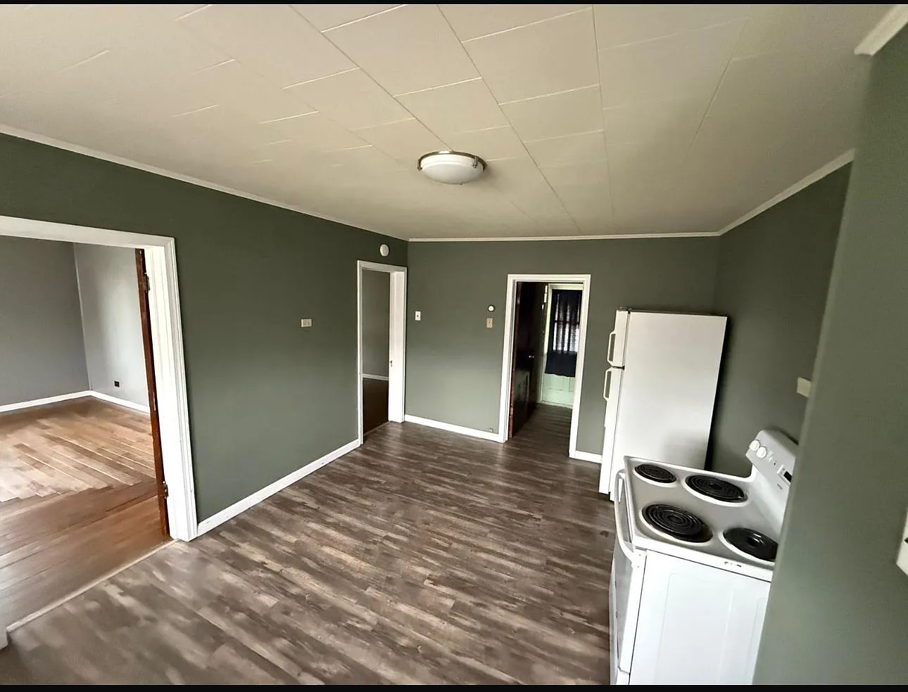 102 N Lehigh Ave — Photo 4