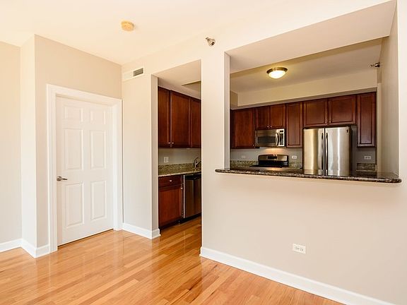 5th image of 9360 Skokie Blvd #521
