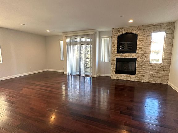3rd image of 4550 Coldwater Canyon Ave #202
