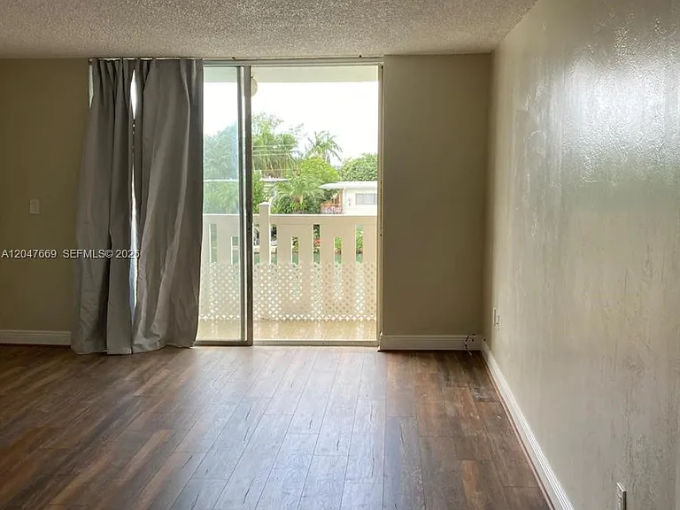 7900 Tatum Waterway Dr #305 — Photo 31