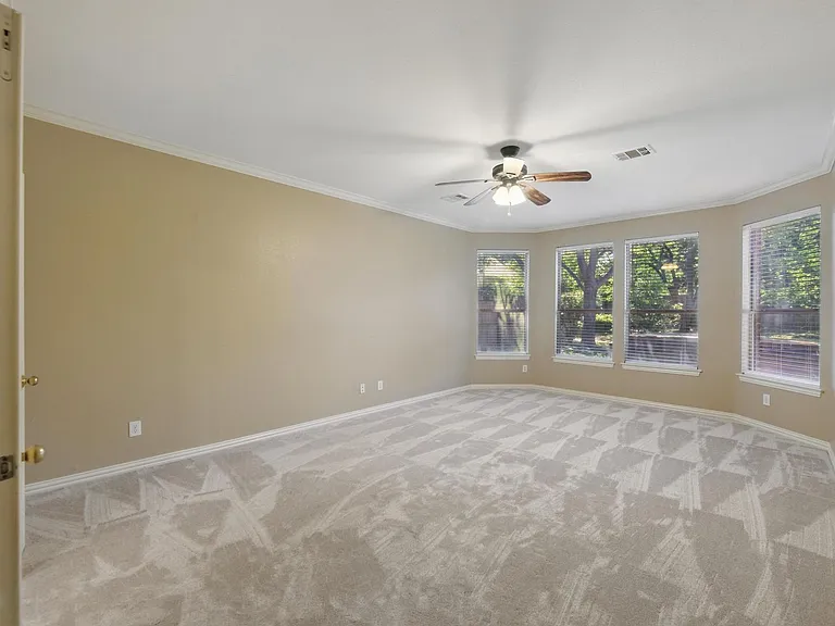 1805 Southwicke Dr — Photo 17