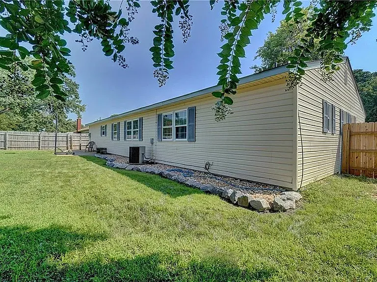 1434 Poinsetta Arch — Photo 17