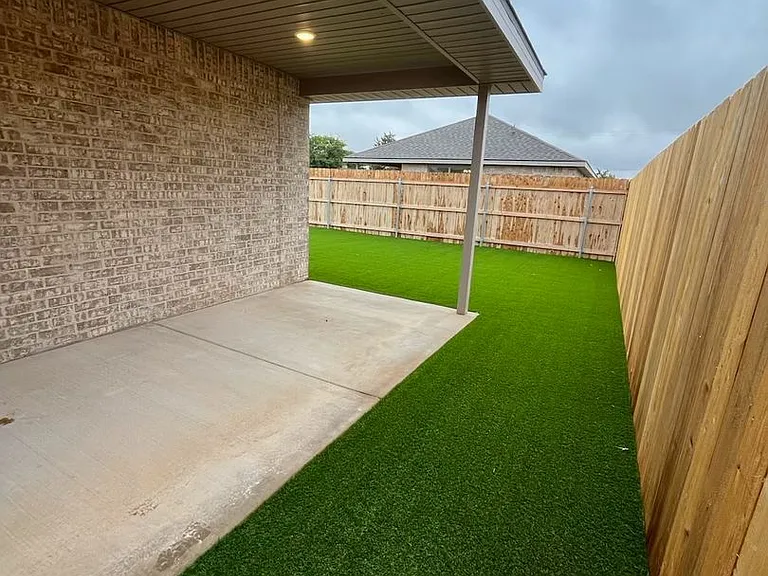 7701 Date Ave — Photo 11