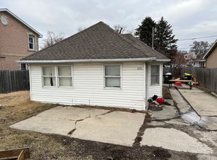 406 W Rand Rd, McHenry, IL 60051