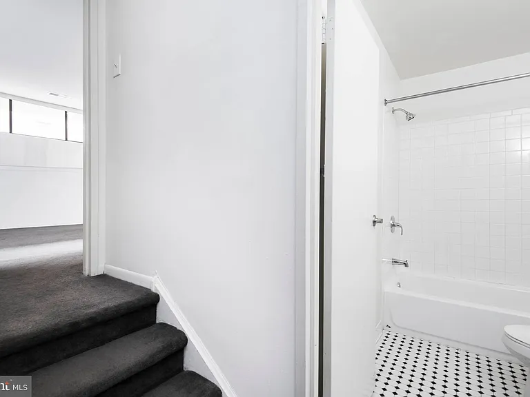 2031-2 South St #106 — Photo 9