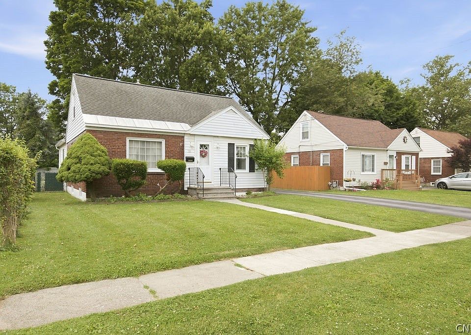 1st image of 221 Beechwood Ave