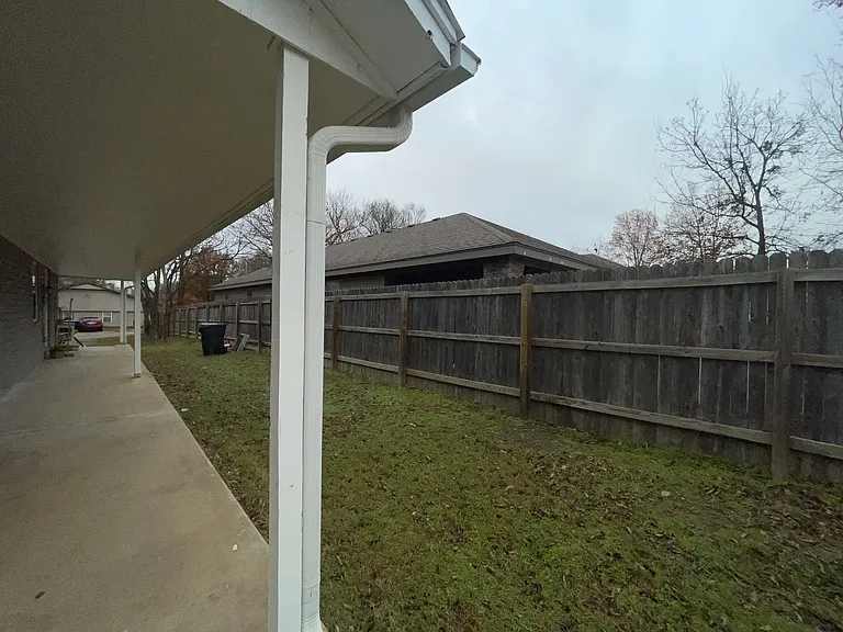 1222 W Brooks St #A — Photo 9