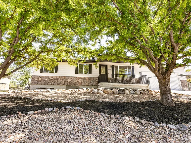 1035 S 830 W #B — Photo 1