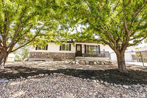 1035 S 830 W #B Photo 1
