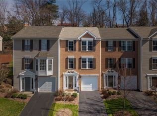 367 Murrays Ln, Pittsburgh, PA 15234