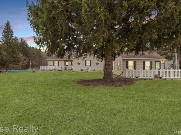 6473 Sheridan Rd, Saginaw, MI 48601