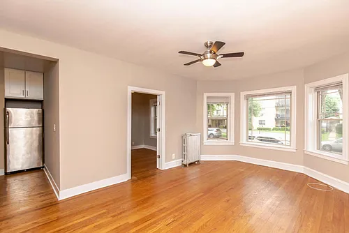 1335-37 W Touhy Ave #3N Photo 1
