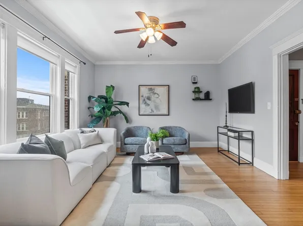 14 Park Vale Ave APT 2, Allston, MA 02134