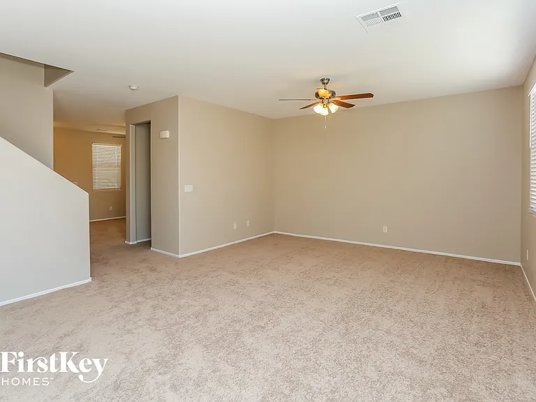 10841 Pearl River Ave — Photo 2