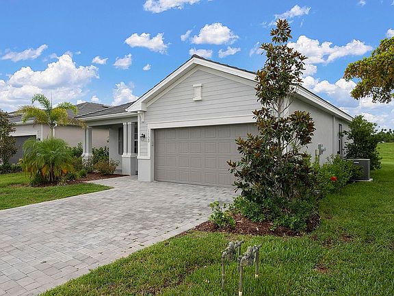 2nd image of 11129 Pinot Dr