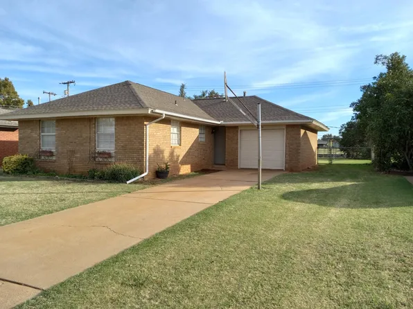 205 W Okarche Ave, Okarche, OK 73762