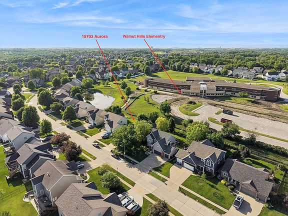4th image of 15703 Aurora Ave