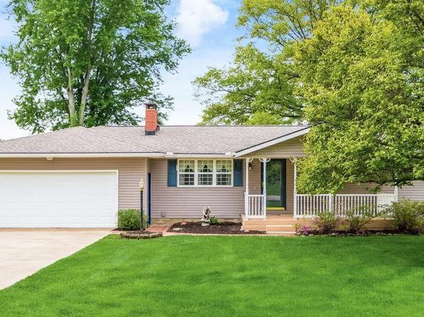 5220 Airwood Dr, Zanesville, OH 43701
