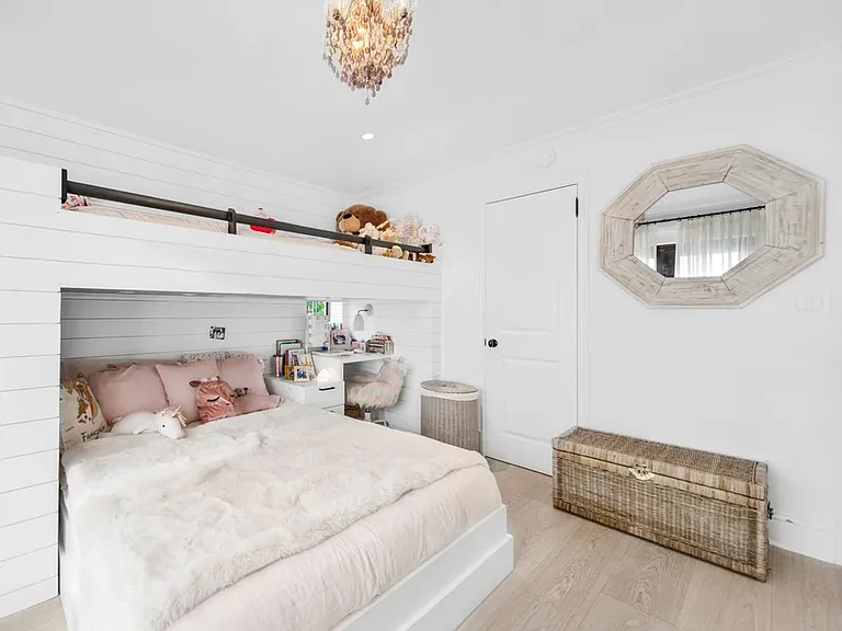 7500 Miami View Dr #SFH — Photo 13