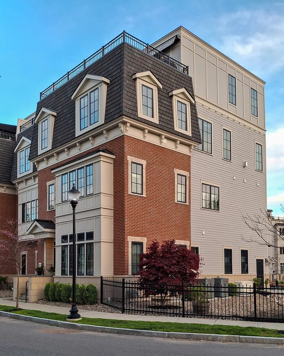 Building Photo - 18 Cherry St #C