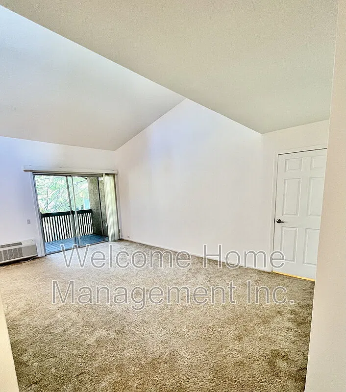 2 bed, 2.0 bath, 1005 sqft, $2,650 — Photo 4