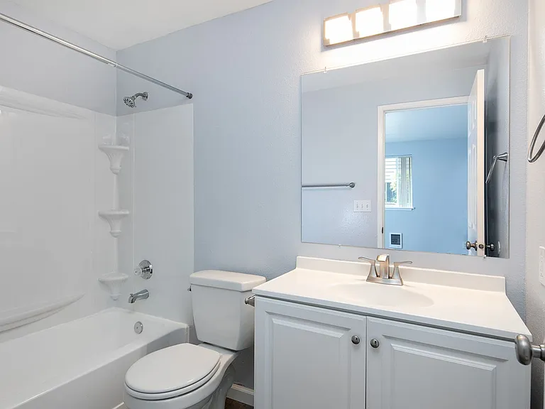 Glade Park Apartments — Photo 24