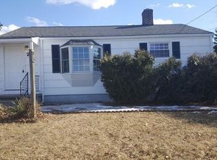 25 Loretta St, Springfield, MA 01118