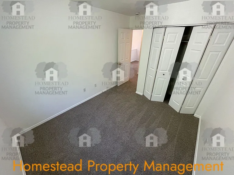 1408-1410 Falcon Loop — Photo 15