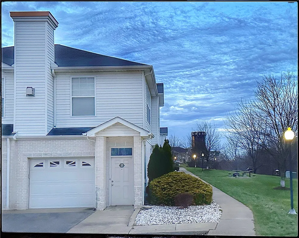 2 bed, 1280 sqft, $1,950 — Photo 1