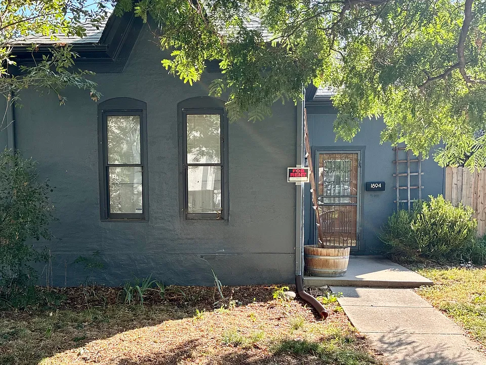 1894 Vine St