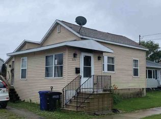 317 W 6th Ave, Oshkosh, WI 54902