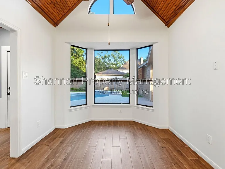 5626 Spring Lodge Dr — Photo 14