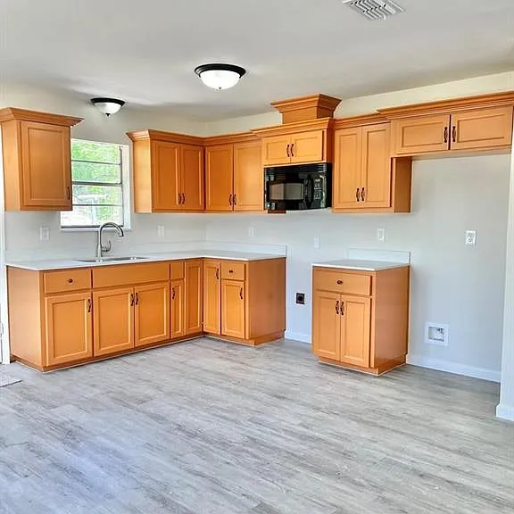538 E Anaquitas St — Photo 3