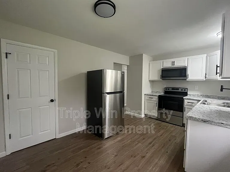 1014 Sunridge Trl W — Photo 18