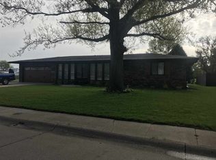 340 N 25th St, Beatrice, NE 68310