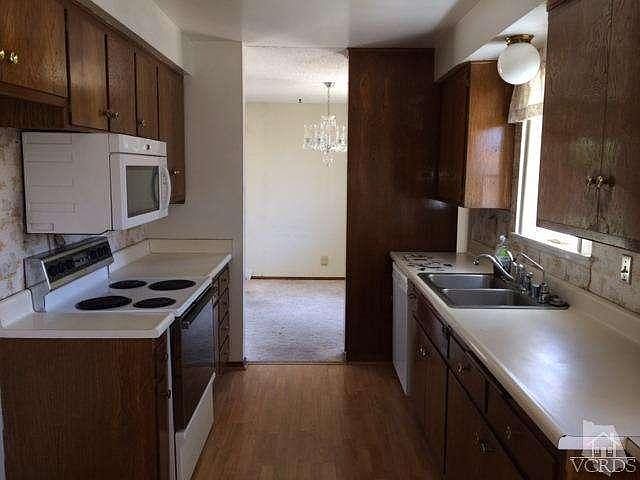 2nd image of 150 San Benito Ave