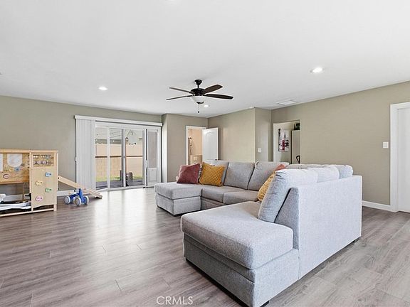 4th image of 3403 Roxanne Ave