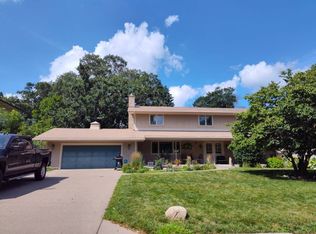 2135 Argonne Dr NE, Columbia Heights, MN 55421
