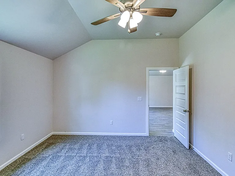 1006 Varenna Ln — Photo 18