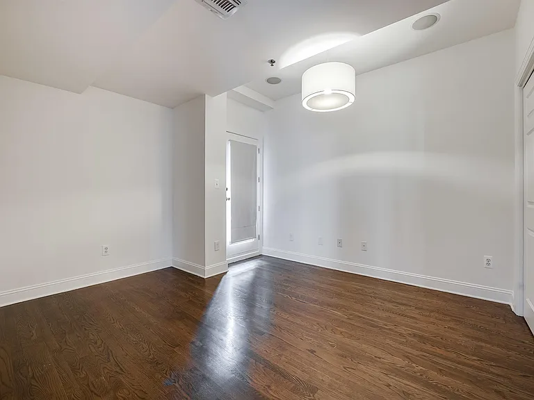 829 Washington St #5 — Photo 20