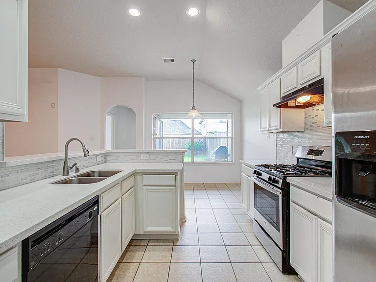 13335 Gardnerville St — Photo 14