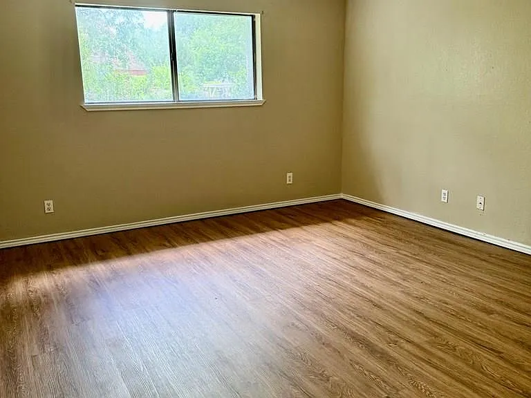 2802 Austrian Pine Ct — Photo 10