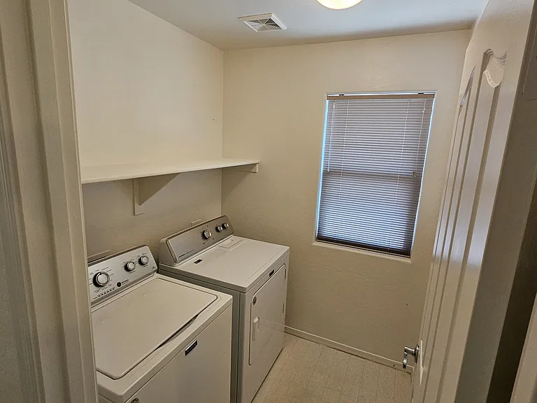 41696 W Avella Dr — Photo 13