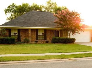 403 Oak Wood St, Bossier City, LA 71111