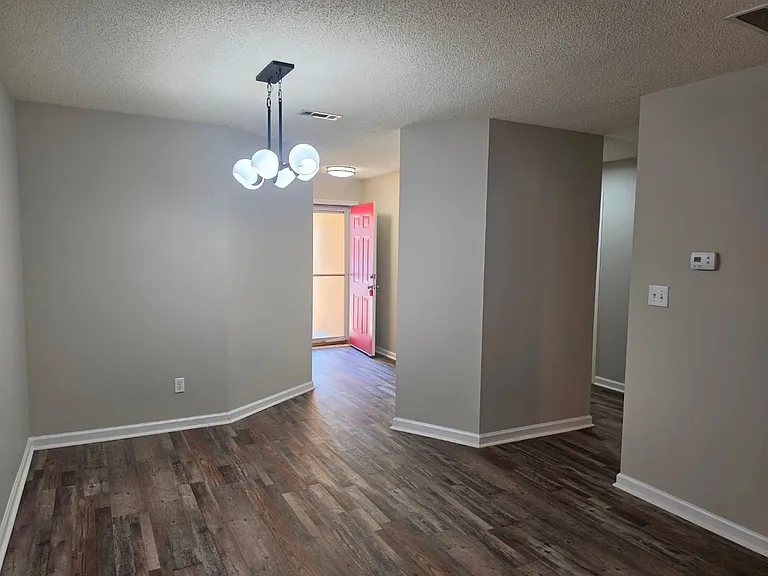 703 S Fairfield Dr — Photo 6