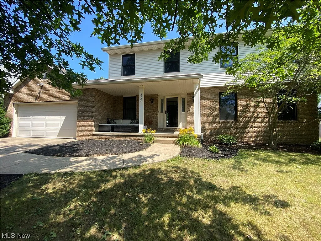 2523 Woodchuck St NE photo 1