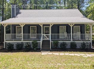 5368 Blue Grass Ln, Sugar Hill, GA 30518