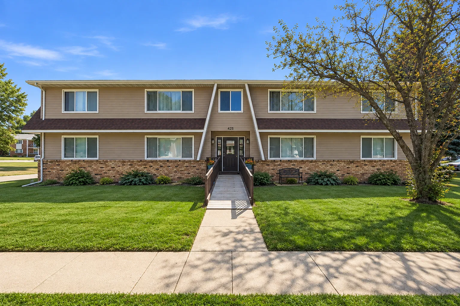 2 bed, 862 sqft, $995 — Photo 2