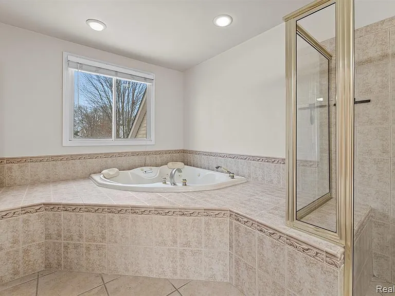 3904 Kaeleaf Rd — Photo 34