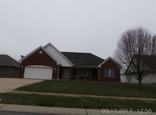 3915 S Cedar Creek Way, New Palestine, IN 46163
